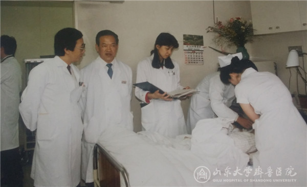 我国著名的消化内科专家袁孟彪教授逝世