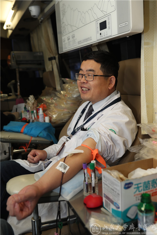 千余职工严寒中献血超25万毫升——我院组织干部职工开展无偿献血活动