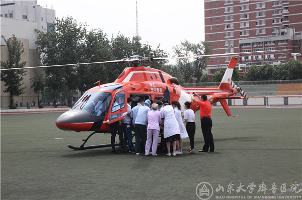 生命接力——心跳骤停患者直升机空中转运至我院救治