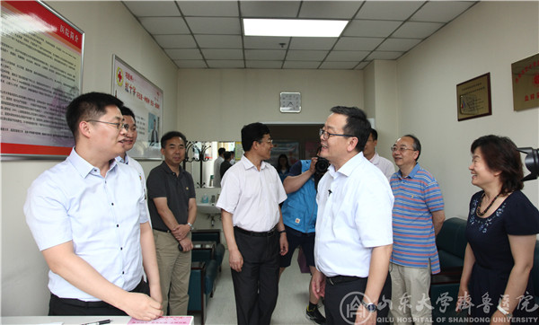 中国造血干细胞捐献者资料库管理中心主任李黎来院调研